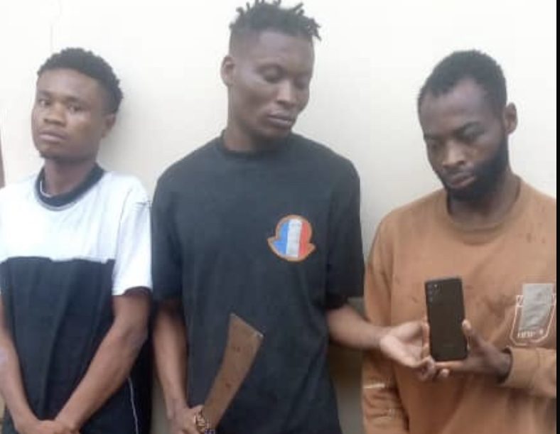 Police nab 3 for allegedly macheting Lagos DPO - Breezy News Nigeria